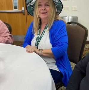 Meet your Posher, Lori